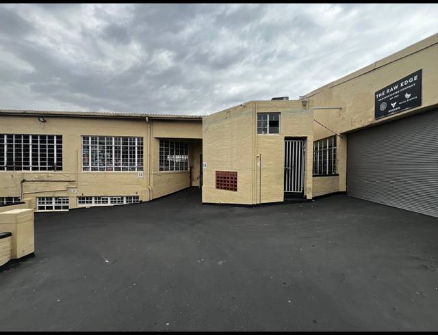808M² WAREHOUSE TO LET IN STAMFORD HILL